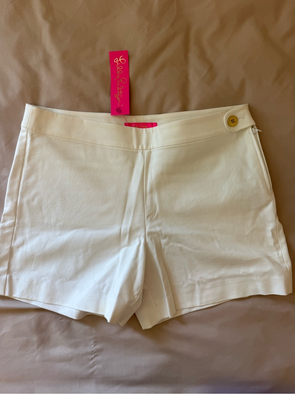 NWT Lilly Pulitzer Alessi Stretch Shorts in Resort White